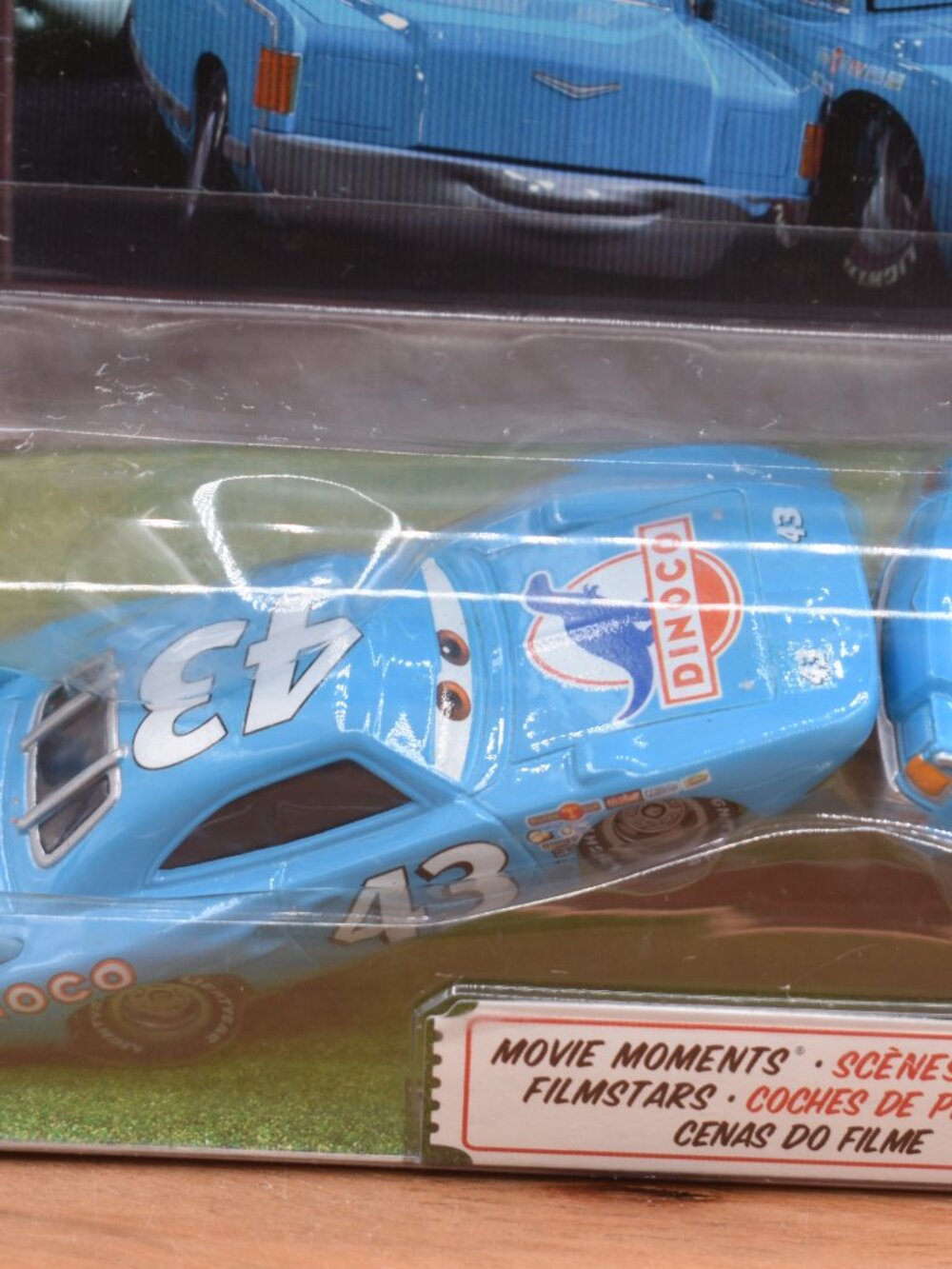 Mr. and Mrs. The King Disney Pixar Cars The World Cars Movie Moments Race oRama - Picture 3 of 8